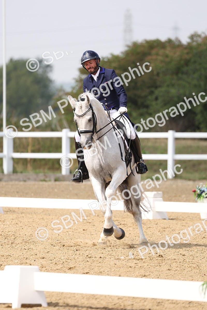 SBM_007366 - Class 9 - FEI INT I - 13.37-14.33