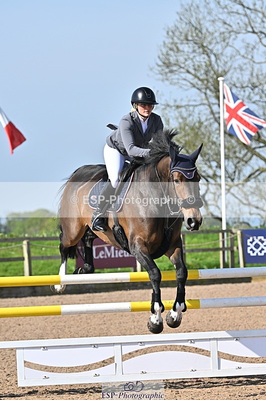 240509A-092029-00527 - Cls 8 Foxhunter