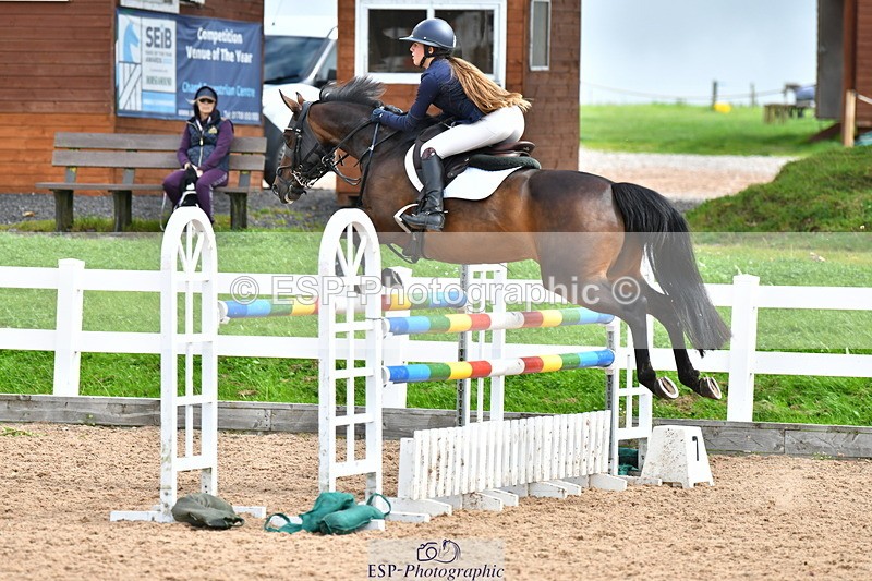 230819A-124938-00548 - Cls 26+28 Pony Foxhunter & 1.15m