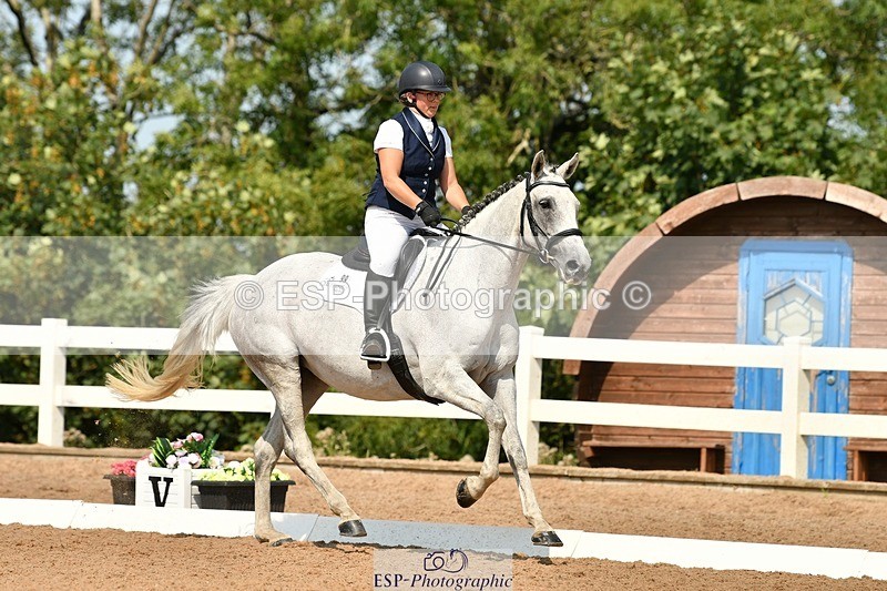 250817-120728-08777 - 099-Essie.BarkerBloody.Nora