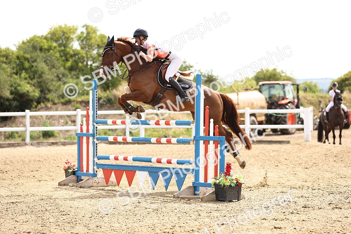 SBM_000469 - Class 15 - Redpost Equestian Senior Foxhunter - 1.20m