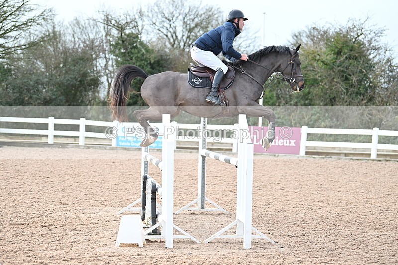 231208A-122526-00684 - Cls 5 Newcomers & 1.10m Open