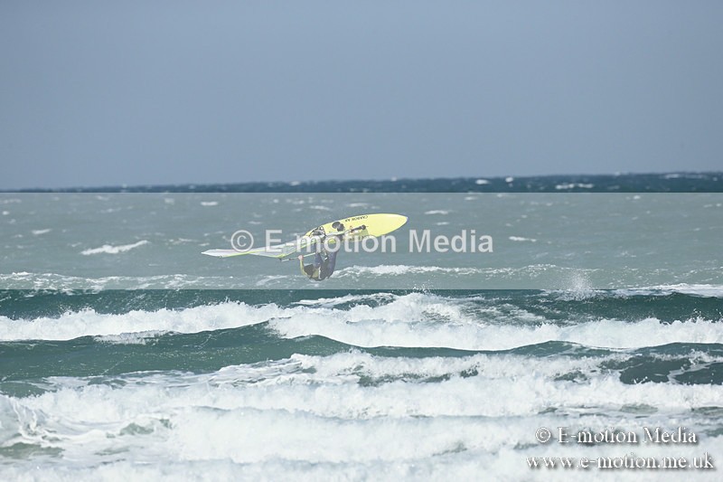 WS 020413-228 - Windsurfing