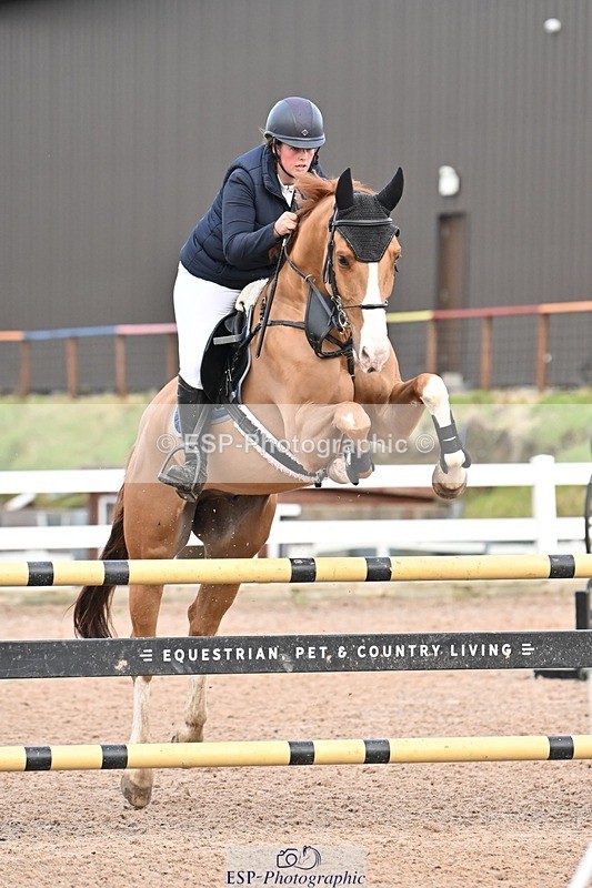 241206-125911-00875 - Cls 5 Newcomers and 1.10m Open