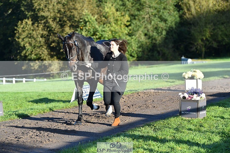 231022-091240-21617 - 671-KILCLOGHER.DAWSON-Lucy.Griffiths-TrotUp+SJ