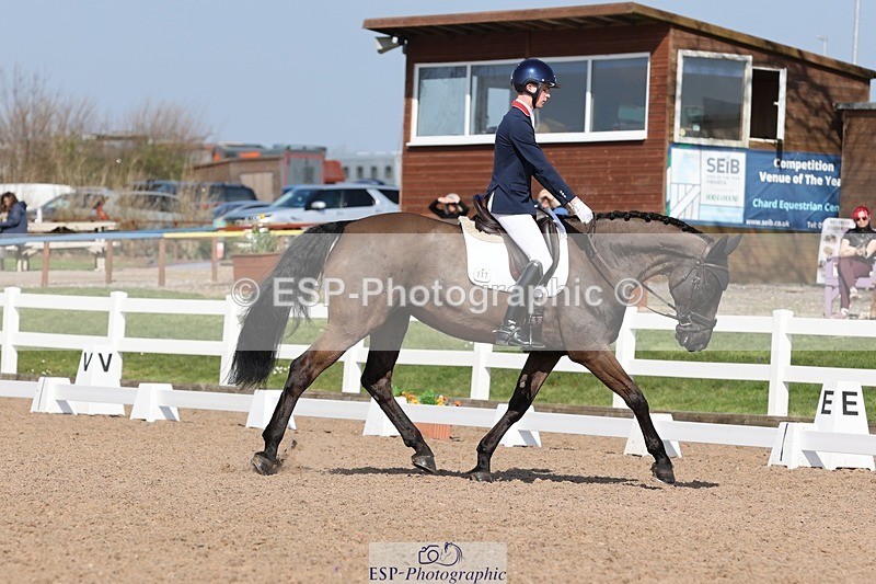 250404-152033-07078 - 117-Myles.Graham-Nibeley.Black.Pearl