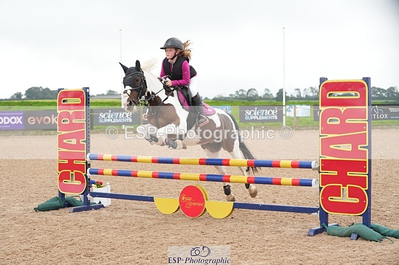 250920-101004-00560 - Cls 5 Pony British Novice and 80cm