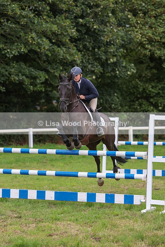 3E7A8127 - Class 7: Senior Newcomers/1.10m open