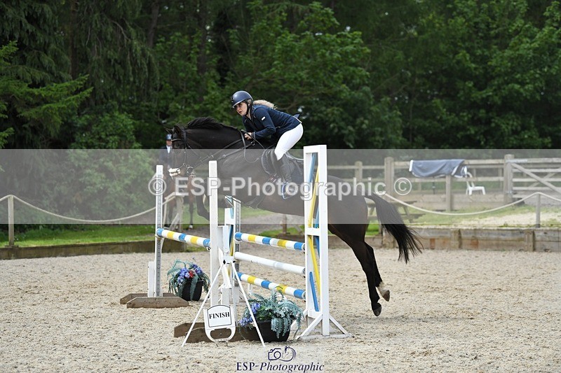230514-114227-10457 - Cls 33b Snr 1.00m Open Final