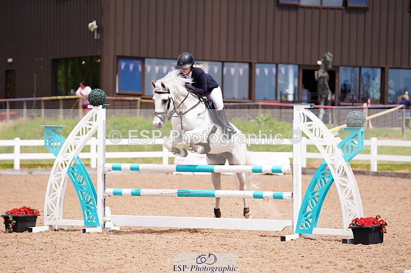 240629A-125708-05511 - Cls 18 Newcomers and 1m Open