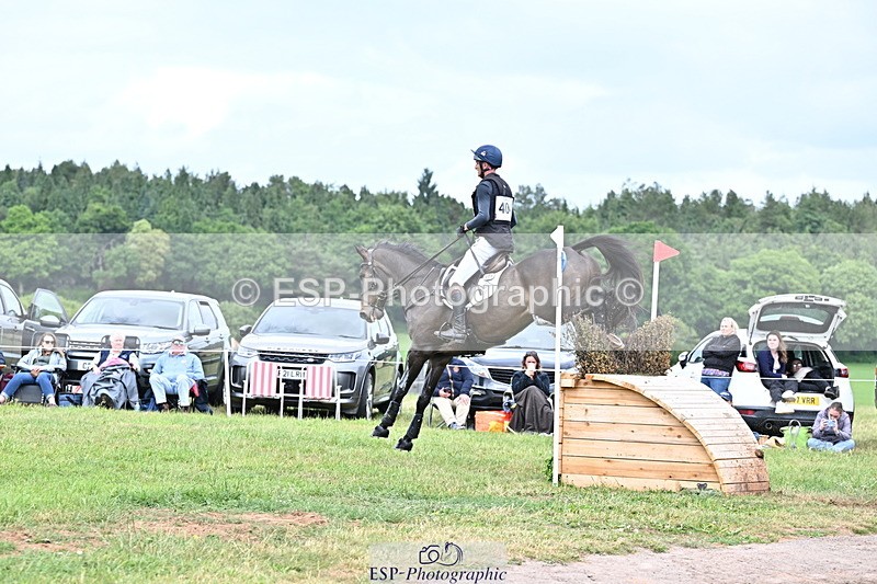 250525A-143800-16546 - D-404-Tom.Jackson-PLOT.TWIST.B