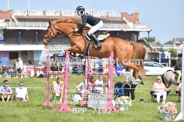 BPP_7192 - CLASS 3 Andrew Hamilton Coach, RHS Foxhunter Championship Qualifier