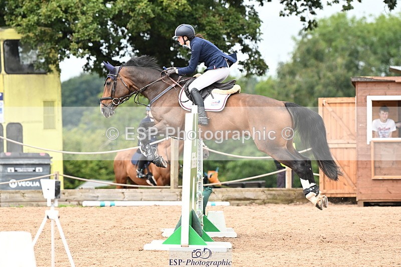 240908A-133201-04001 - Cls 15 U21 Intro 90cm-1.00m  Team Comp