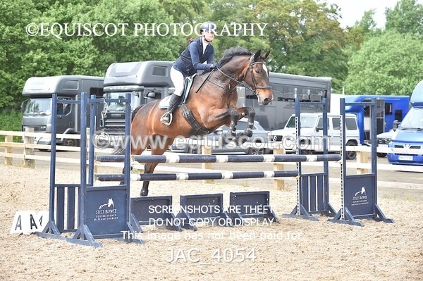 JAC_4054 - CLASS 4 - SAT -Senior Newcomers/ 1.10m Open