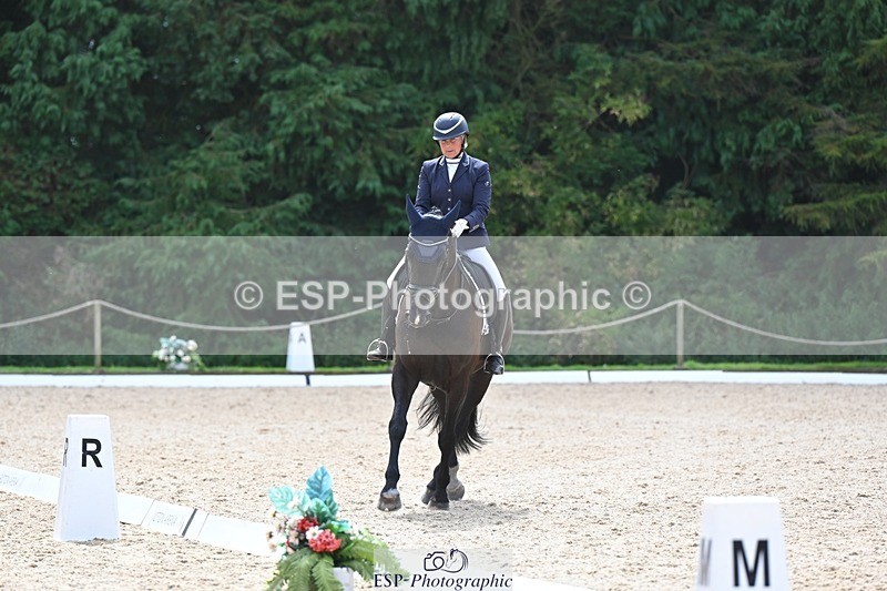 240809-134208-01625 - 230-Louise.Hutchinson-Shovern.Noire