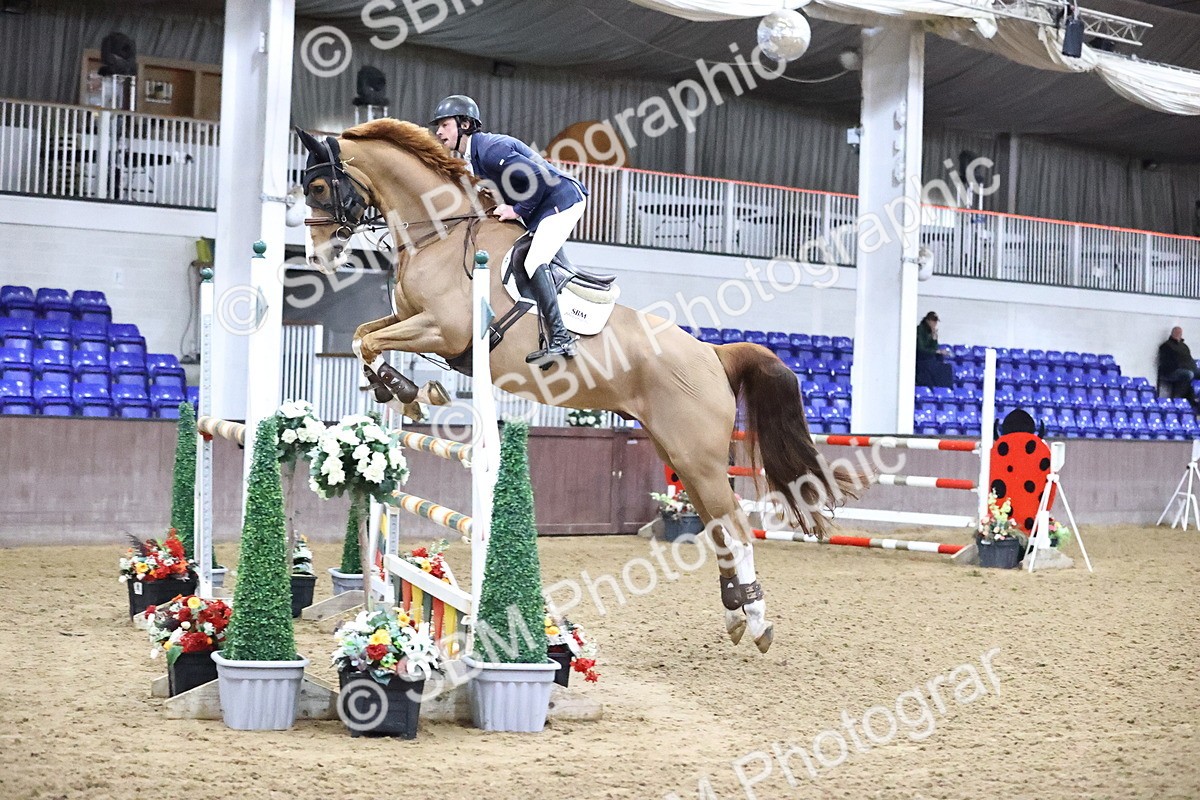 SBM_010111 - Class 25 - Equestrian Senior Foxhunter 1.20m