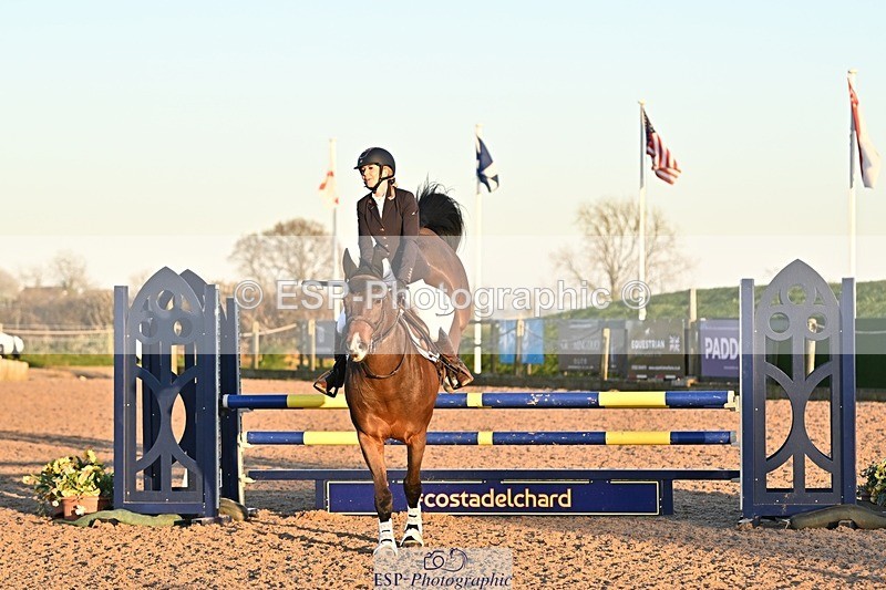 250401-191232-00924 - 90cm Classes