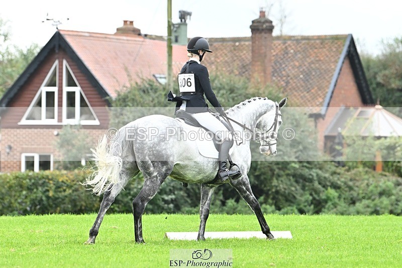 241024-103508-02214 - 306-Alice.Sandiford-THE.GREY.DANCER