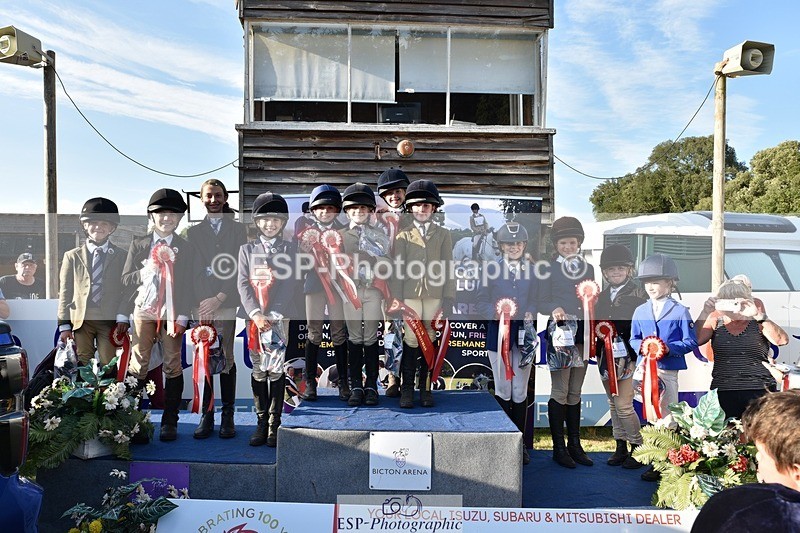 230824-180710-07008 - Thursday 40 and 50cm Presentations