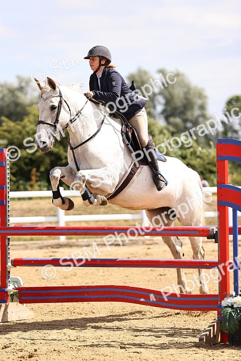 SBM_009790 - Class 8 - Senior Newcomers - 1.10  Open