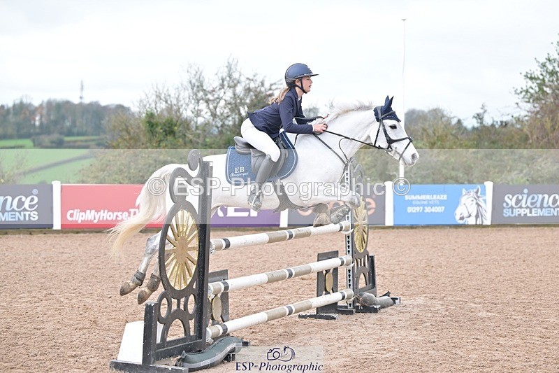 251116-115218-01277 - Cls 6 Pony Newcomers and 1m Open