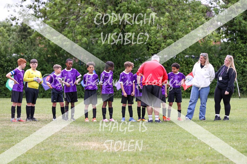 1DX30793 - Brook Field V Goddard Park
