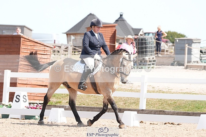 250817-130740-09236 - 082-Sarah.DavisWinston.Classic.Gold