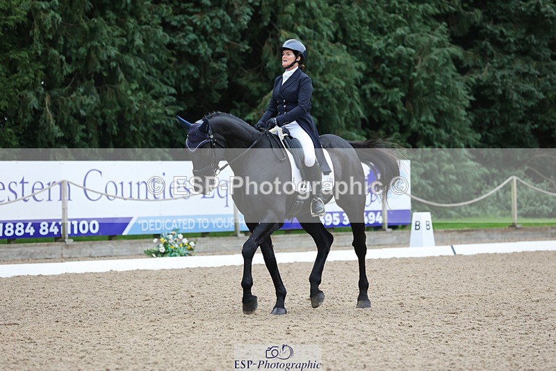 241024-152124-04808 - 232-Alison.Lidstone-MIDNIGHT.ROLLERCOASTER