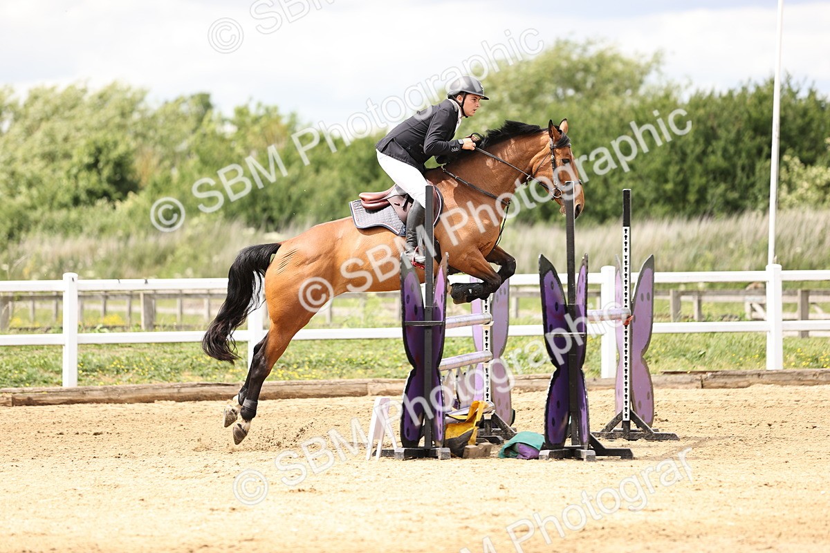 SBM_003134 - Class 11 - Senior Newcomers - 1.10m