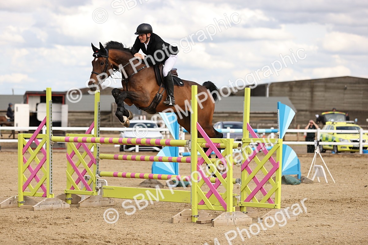 SBM_003798 - Class 13 - Senior Foxhunter - 1.20m