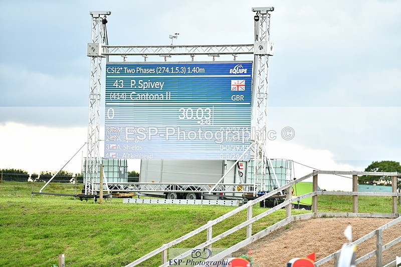 230720A-160524-04174 - Cls 9, 2 Star Big 1.40m Start to break