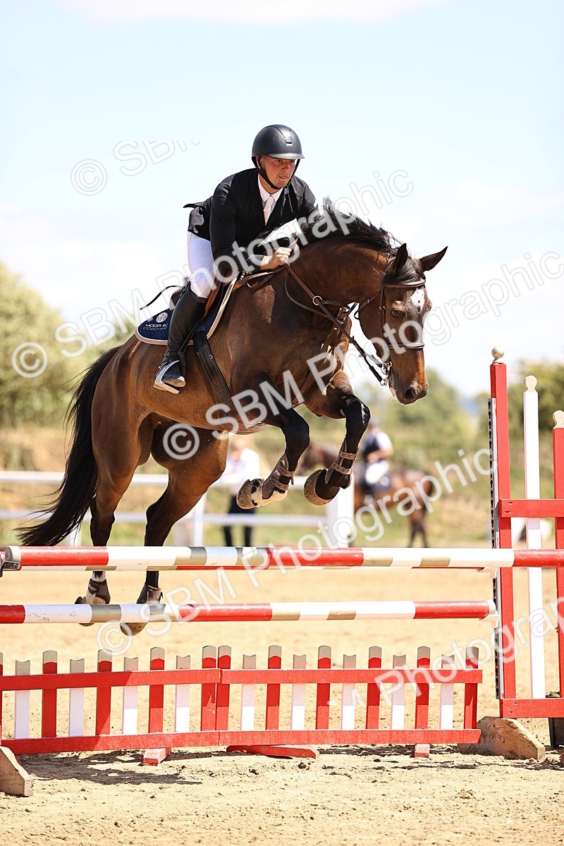 SBM_014433 - Class 15 - Senior Newcomers - 1.10m Open