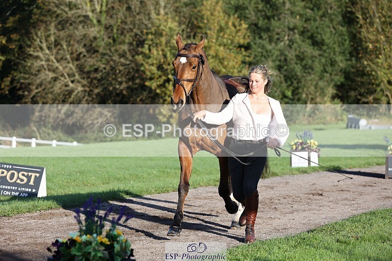 241027-090254-14988 - 328-Zara.Head-FOURFIELDS.LOVEHEART