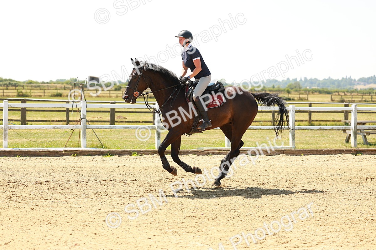 SBM_001525 - Class 4 - Senior Newcomers - 1.10m