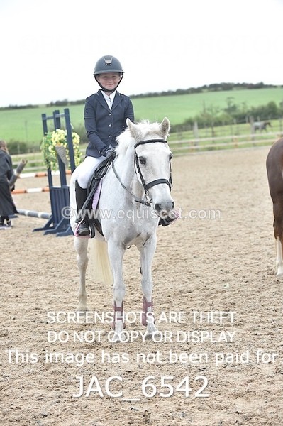 JAC_6542 - CLASS 14 SUN Stepping Stones 128/ 138cms Handicap