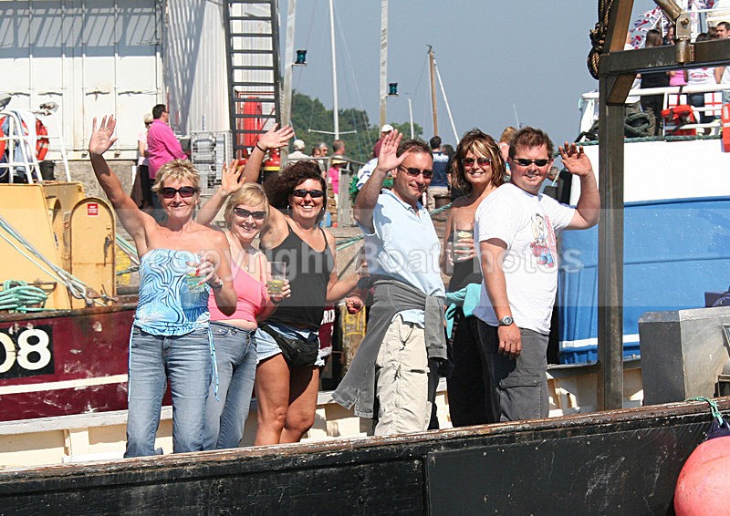 060617 DH99 IMG_9344 - BRIXHAM TRAWLER RACE 2006