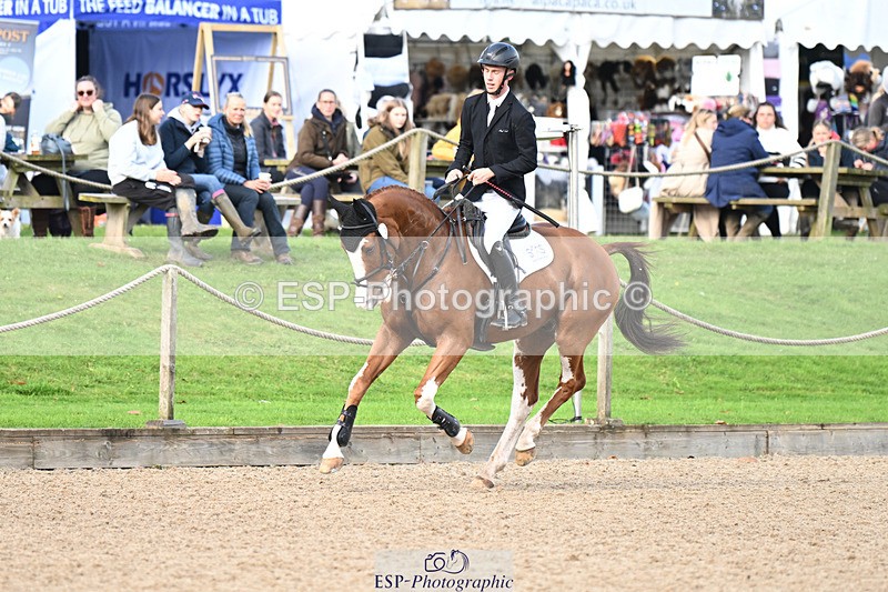 241025-125440-07798 - 228-Callum.Banfield-JIN.VAN.DE.DOELVELDEN.Z