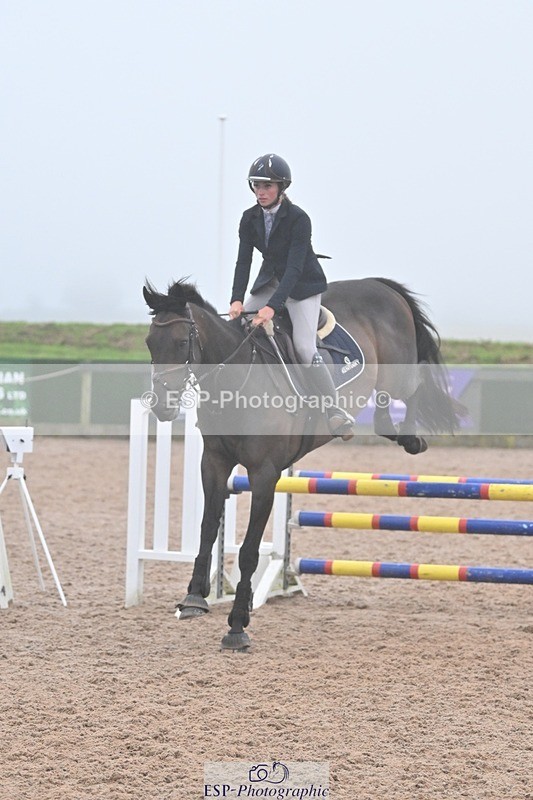 240813-192836-00936 - Classes 7 A&B 90cm