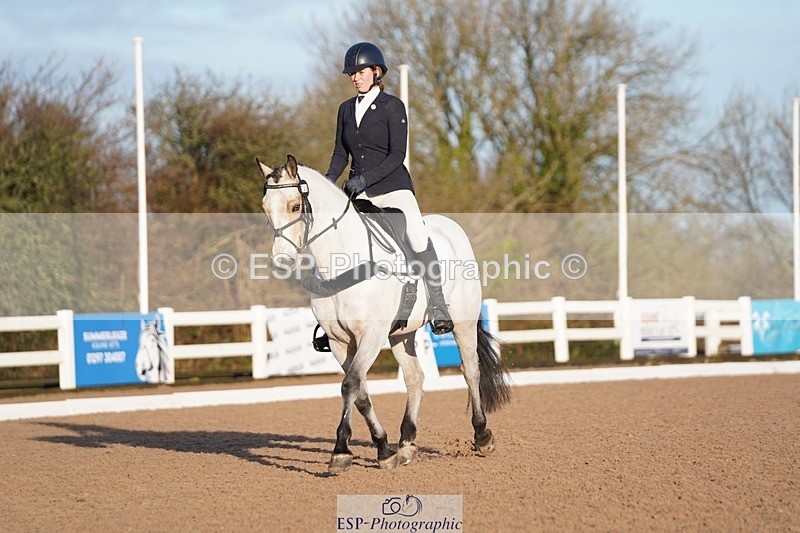 241214-104404-00243 - 146-CHLOE.DUNN-Towerhill.Shamie