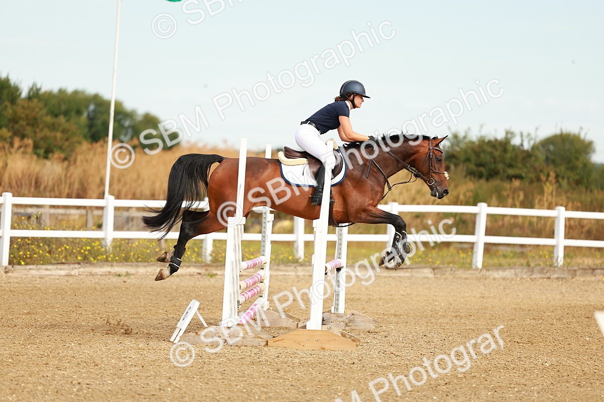 SBM_002001 - Class 8 - Clear Round