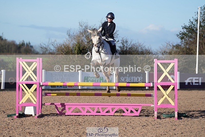 251130-121108-01152 - Cls 6 Blue Chip Pony Newcomers & 1m Open