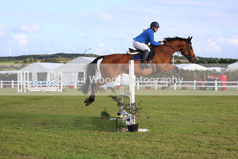 3E7A4948 - Class C1: Showjumping Senior Newcomers/1.10m open