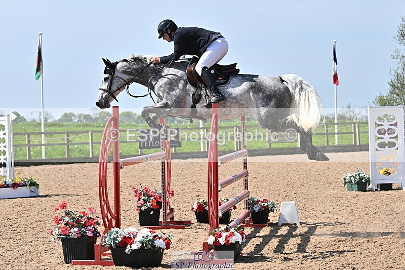 240509A-110459-01027 - Cls 9 Snr 1.20m Open