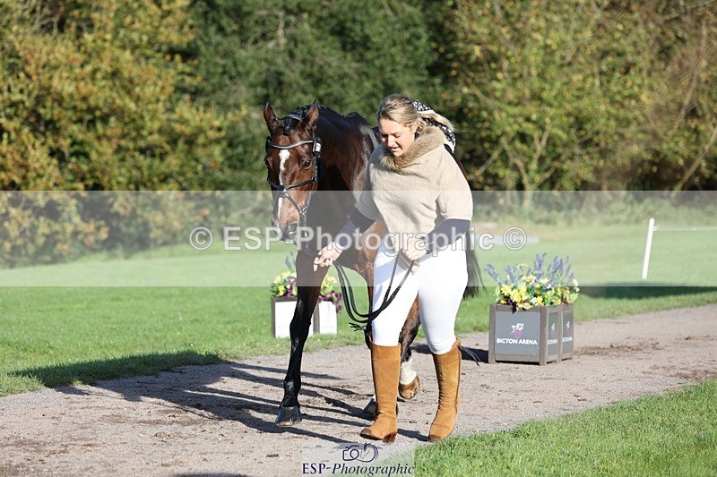 241027-093444-15364 - 402-Ella.Matravers-BALLYMITTY.MAC