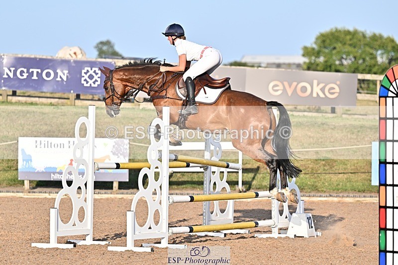 250812-191140-00537 - 1m and 1.10m