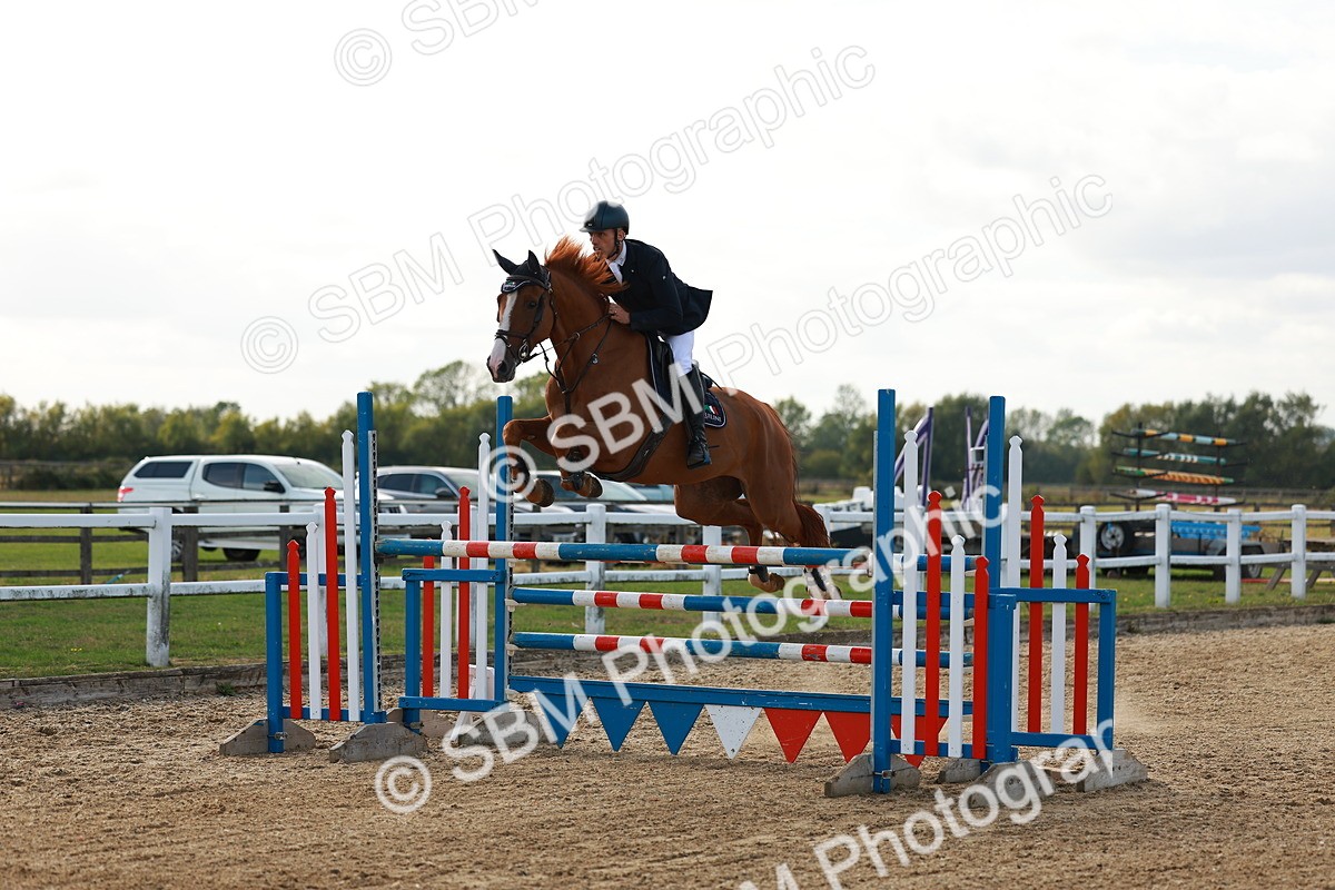 SBM_001885 - Class 5 - Senior Foxhunter - 1.20m