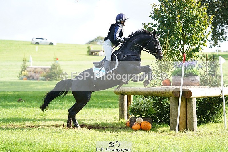 231020-115152-06990 - 054-PORSCHE-Coco.Lanni-XC