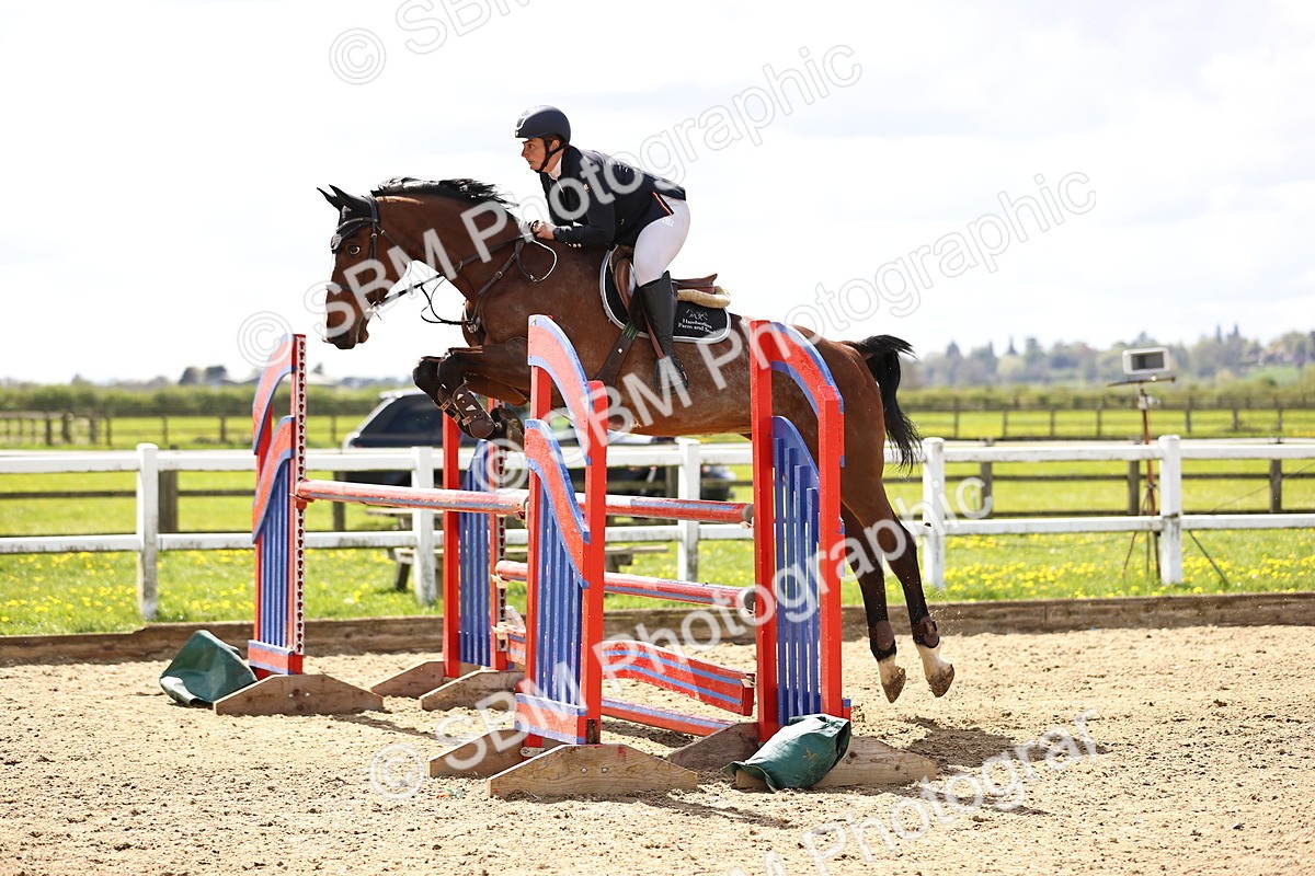 SBM_004219 - Class 17 - Senior Newcomers - 1.10m