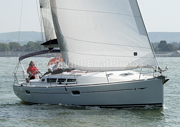 110417 MORNING DEW IMG_3173 - Sailboats - monohull