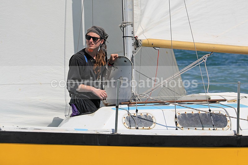 170701 UNNAMED YELLOW BOAT RTI_3901 - ROUND THE ISLAND 2017